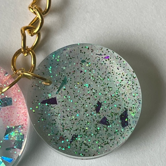 Cool Multicolor Resin Key Chain - Picture 3 of 3